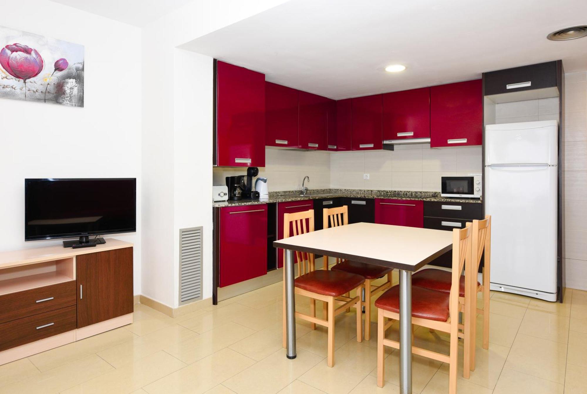 Neptuno Apartments Calella Zimmer foto